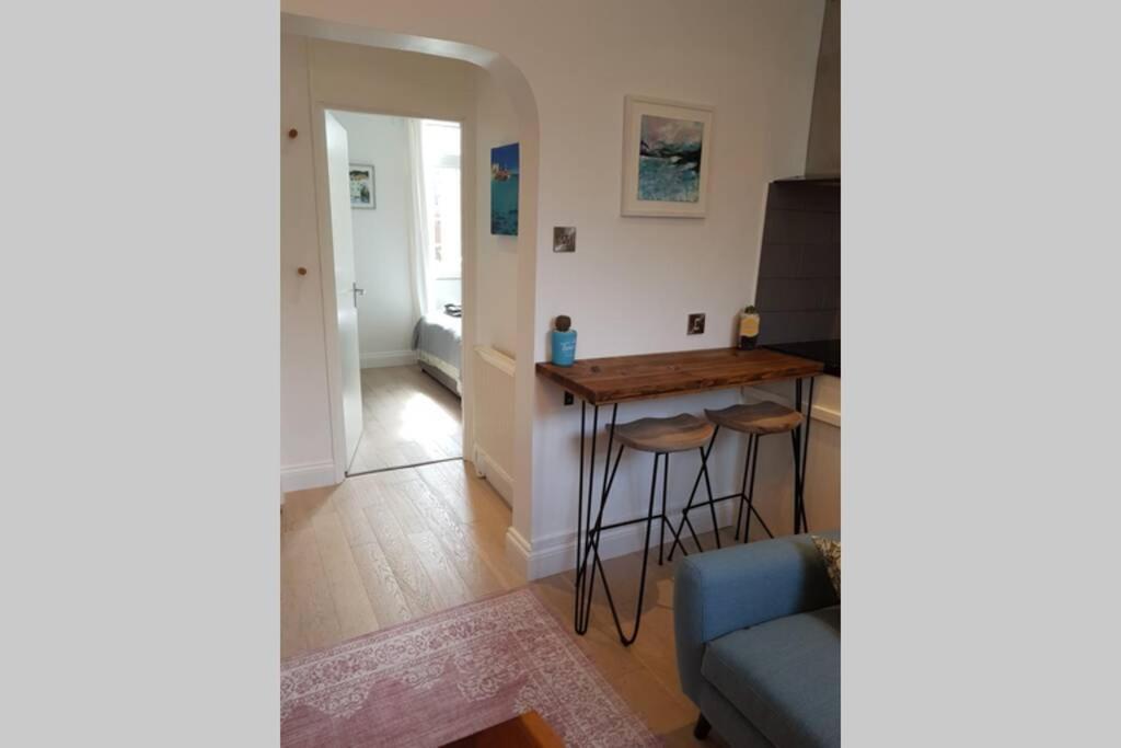 St Ives Apartment Private Parking With Garden 10 Minute Walk Into Town And Beach Exterior photo