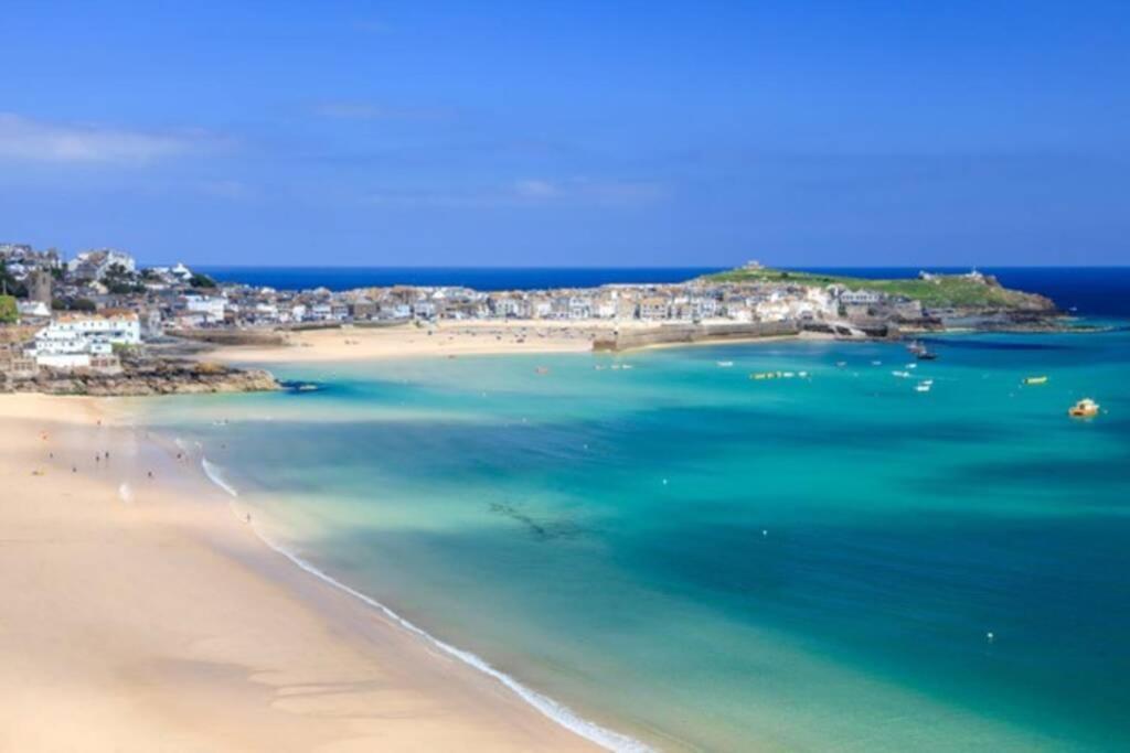 St Ives Apartment Private Parking With Garden 10 Minute Walk Into Town And Beach Exterior photo